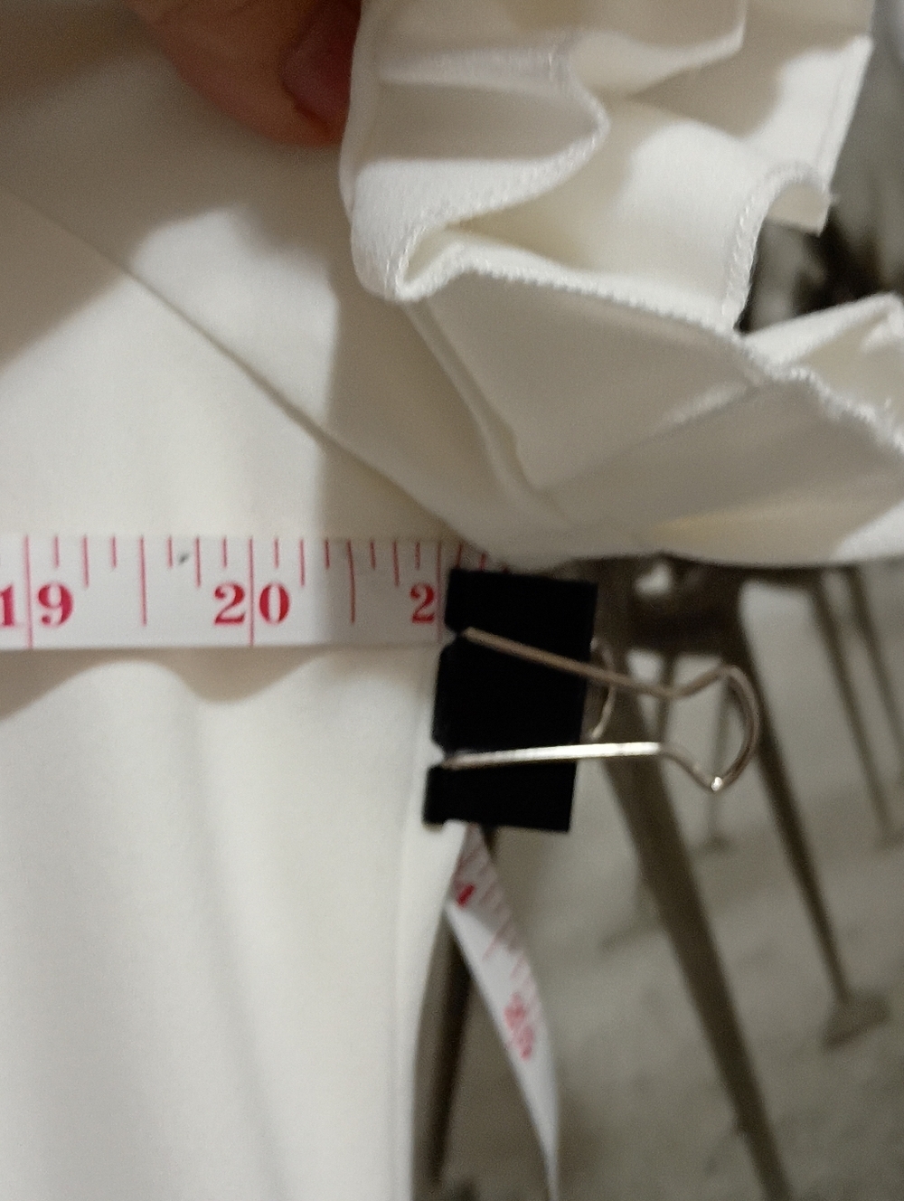 Tommy Hilfiger White Ladies dress With Ruffled Detail On Sleeve edges- Size 12 - Picture 9 of 11